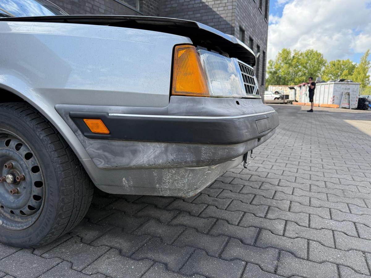 Volvo 340 original Stoßstange Stoßfänger vorn unlackiert BJ86